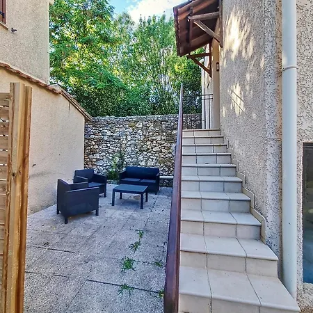 Maison Sur La Place Du Marche A St Chinian Ferienhaus Saint-Chinian