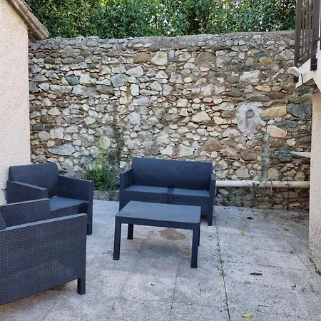 Ferienhaus Maison Sur La Place Du Marche A St Chinian *