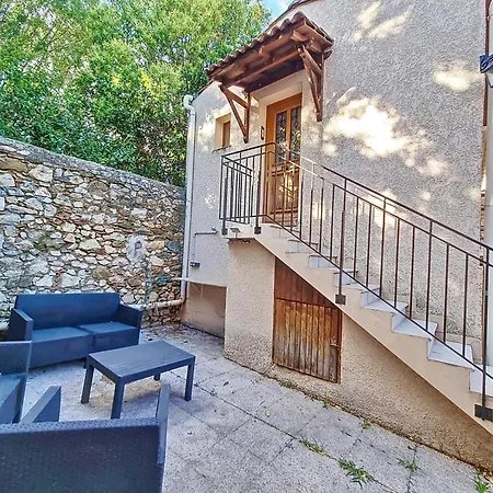 Ferienhaus Maison Sur La Place Du Marche A St Chinian *